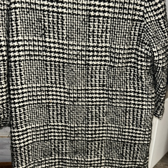 Houndstooth Winter Coat - Medium size - Picture 7 of 12